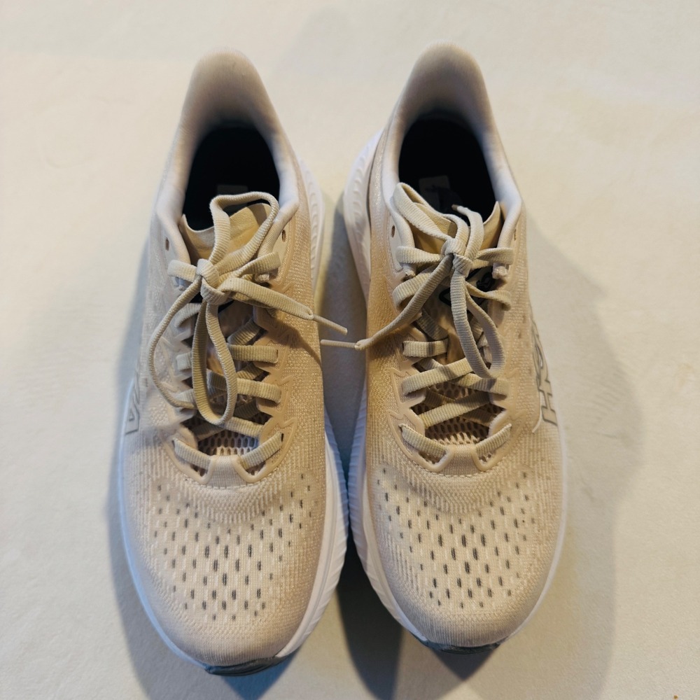 Hoka Mach 6 Womens Running Shoes Size 7 Eggnog White 1147810 EGV Performance